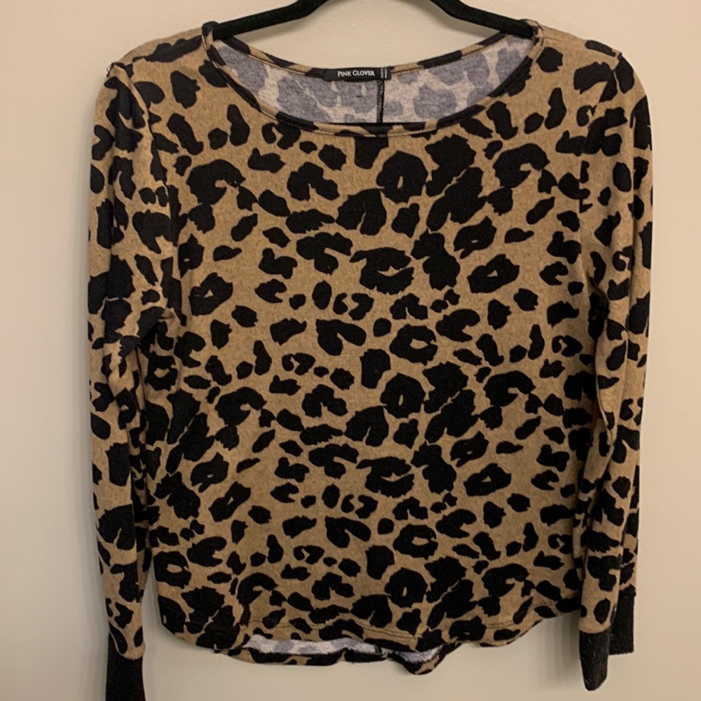 Petite small long sleeved shirt. Button brown back detail. Bought off StitchFix.